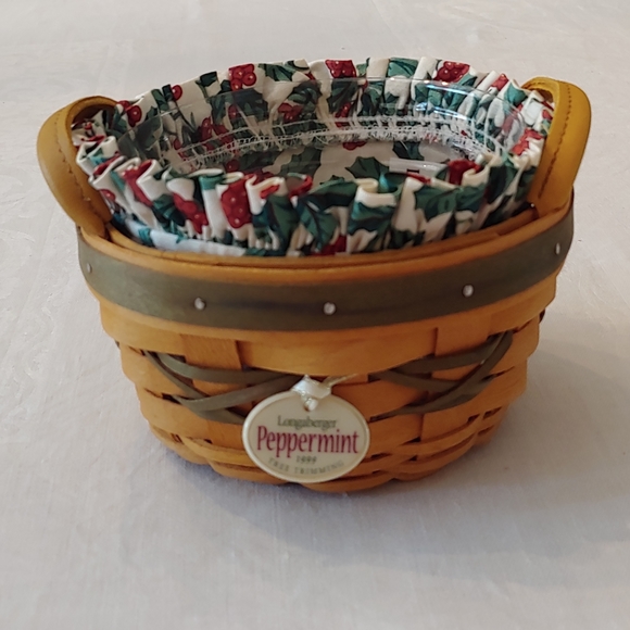 Longaberger Peppermint Tree Trimming Basket - Picture 11 of 12